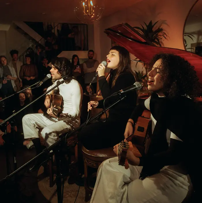 ZE IBARRA FEAT. DORA MORELENBAUM & JULIA MESTRE / LIVE AT GLASSHAUS のアナログレコードジャケット (準備中)