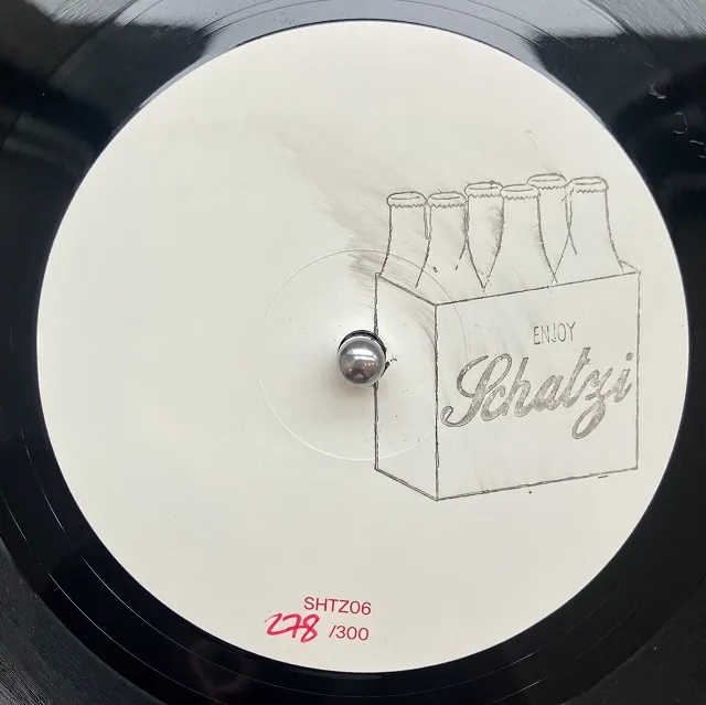UNKNOWN / SCHATZI VOL 6のアナログレコードジャケット (準備中)