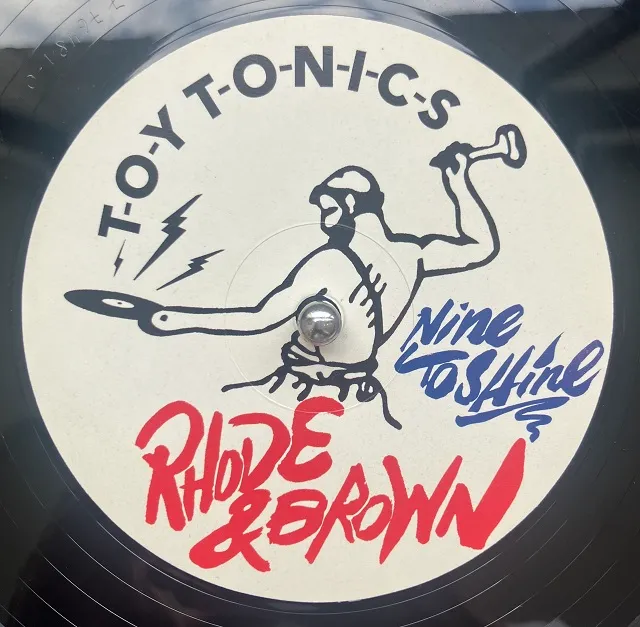 RHODE & BROWN / NINE TO SHINEのアナログレコードジャケット (準備中)