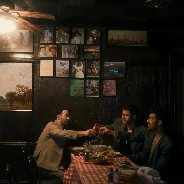 JONAS BROTHERS / GREETINGS FROM YOUR HOMETOWNのアナログレコードジャケット (準備中)