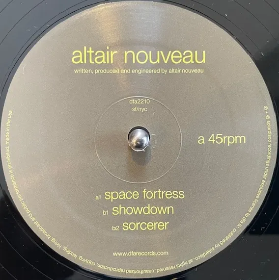 ALTAIR NOUVEAU / SPACE FORTRESSのアナログレコードジャケット (準備中)